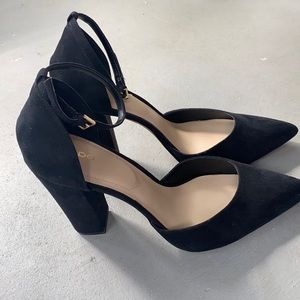 Black Aldo heels size 11